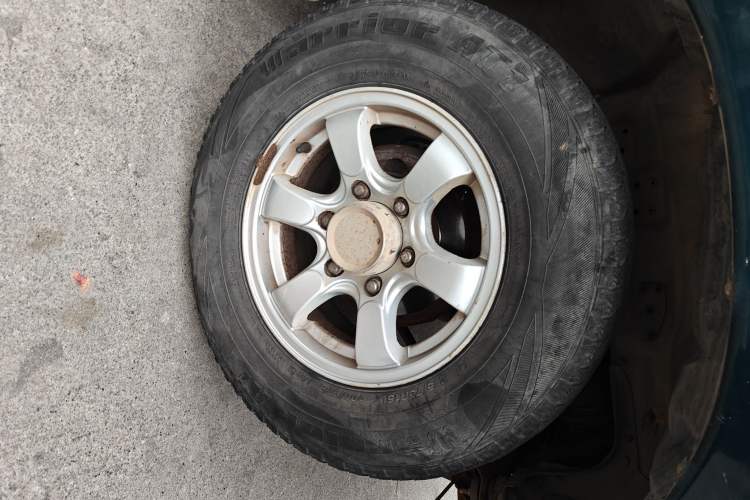 Used Dongfeng Ruichi 2013 2.4L Gasoline Two-Wheel Drive Standard Version ZG24
