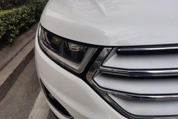 Used Ford Edge 2018 EcoBoost 245 Two-Wheel-Drive Titanium 7-Seater China VI Standard
