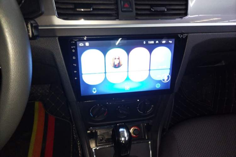 Used Volkswagen Bora 2017 1.6L Automatic Fashion Model Audio And AC Panel