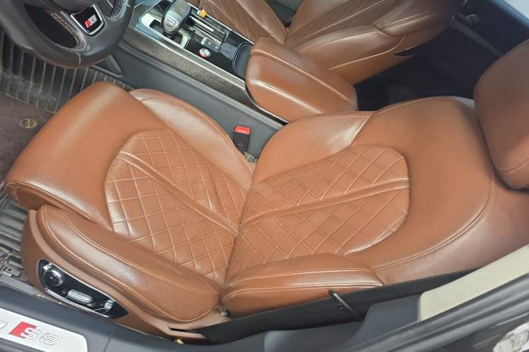 Used Audi S8 2013 S8 4.0TFSI quattro
