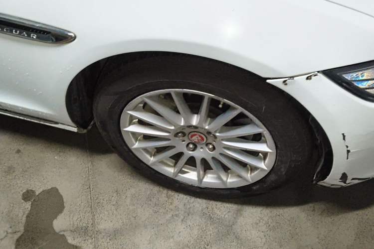 Used Jaguar XFL 2017 XFL 2.0T 200PS Elite Edition Right Front Wheel Hub