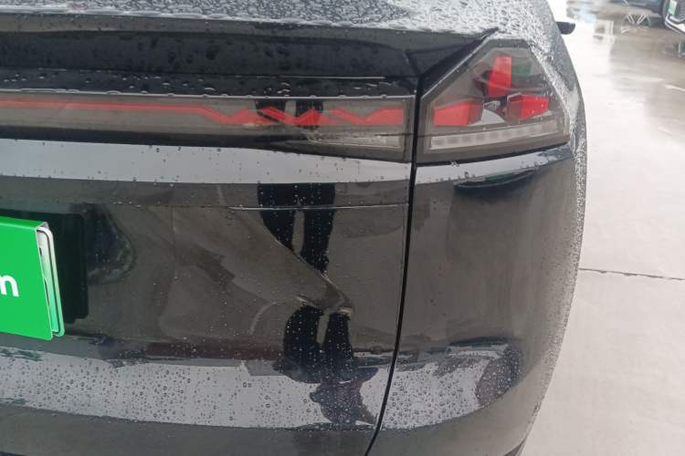 Used Deepal S07 2025 215Max Huawei Qiankun Intelligent Driving ADS SE Range-Extended Version Right Rear Taillight