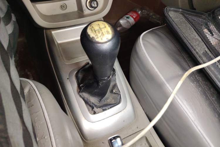 Used Changan Alsvin V3 2015 1.4L Manual Meiruan Model China V Standard
