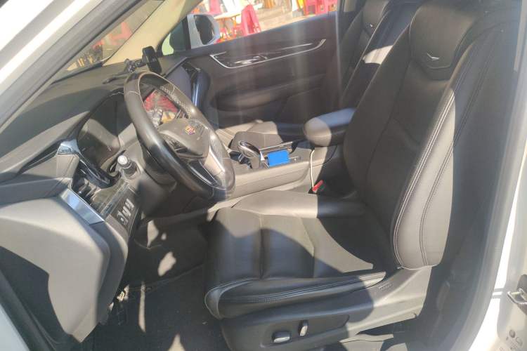 Used Cadillac XT5 2016 25T Luxury Model