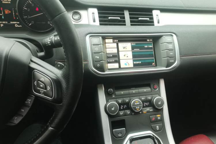 Used Land Rover Range Evoque 2014 2.0T 5-Door Ignite Edition Audio And AC Panel