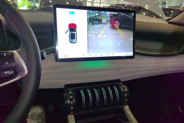 Used BYD Yuan PLUS 2024 Honor Edition 510KM Leading Model Audio And AC Panel