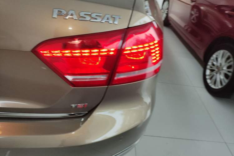 Used Volkswagen Passat 2014 1.8TSI DSG Prestige Edition