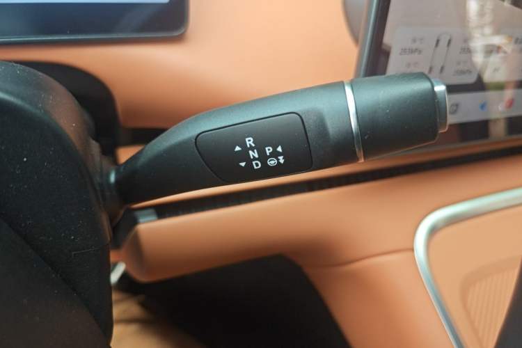 Used Leapmotor C16 2026 Extended-Range 280 LiDAR Zhizun Edition 6 Seats