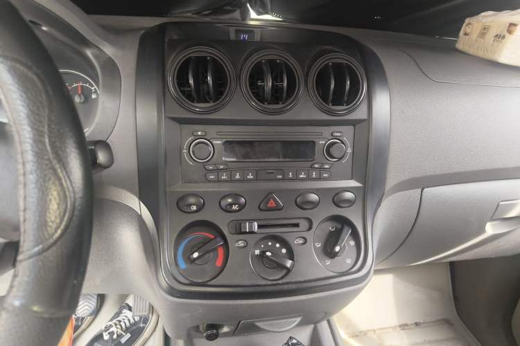 Used Wuling Hongguang 2013 1.5L Base Version
