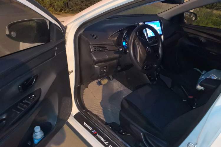 Used Toyota YARiS L Zhi Xiang 2017 1.5E CVT Dynamic Edition Driver Seat