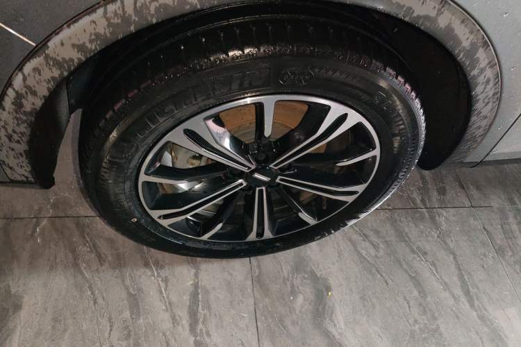 Used Wey VV6 2020 2.0T Two-Wheel Drive Smart Enjoyment+