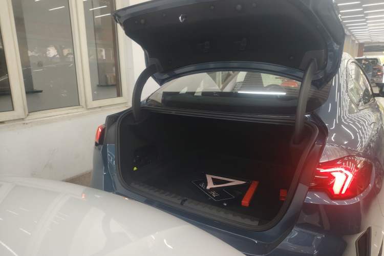 Used BMW M235L 2025 M235L Trunk