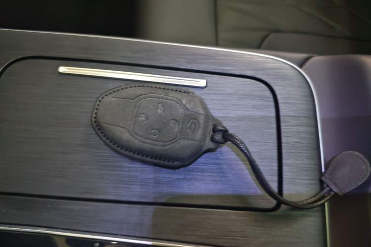 Used GAC Trumpchi GS8 2025 Linghang Series 2.0 TGDI Two-Wheel-Drive Luxury Edition 5 Seats