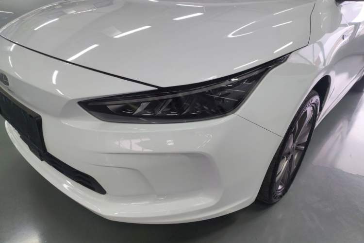 Used Geometry A 2021 Pro Enhanced High-Efficiency Range Version 600KM A600 Asian Games Edition Left Front Headlight