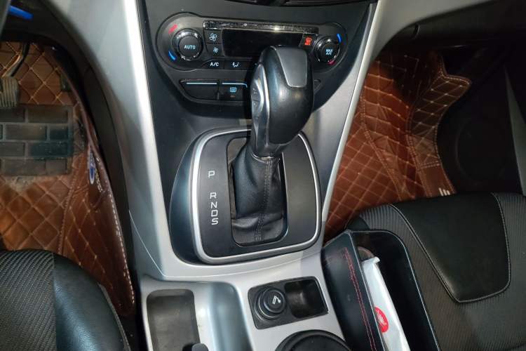 Used Ford Kuga 2013 1.6L GTDi Two-Wheel-Drive Trend Model
