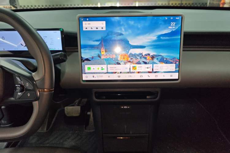 Used Lynk & Co Z20 2025 530 km Range Rear-Wheel Drive Pro Audio And AC Panel