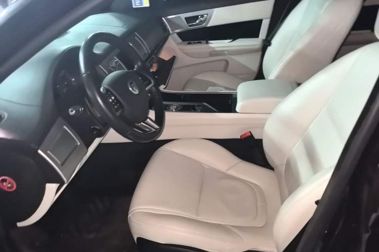 Used Jaguar XF 2013 XF 3.0 SC Prestige Edition
