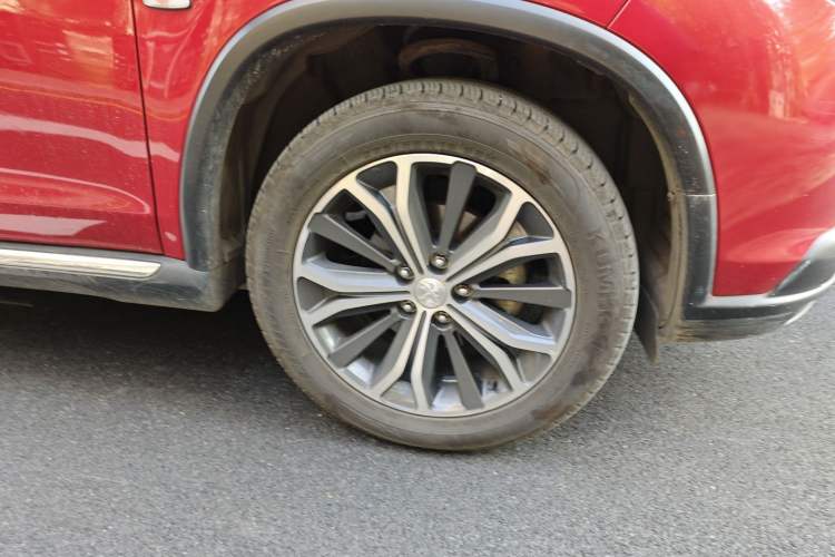 Used Peugeot 4008 2013 2.0L 4x4 Fashion Edition
