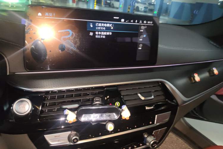 Used BMW 5 Series New Energy 2021 Restyled 535Le Pioneer Edition M Sport Package Audio And AC Panel