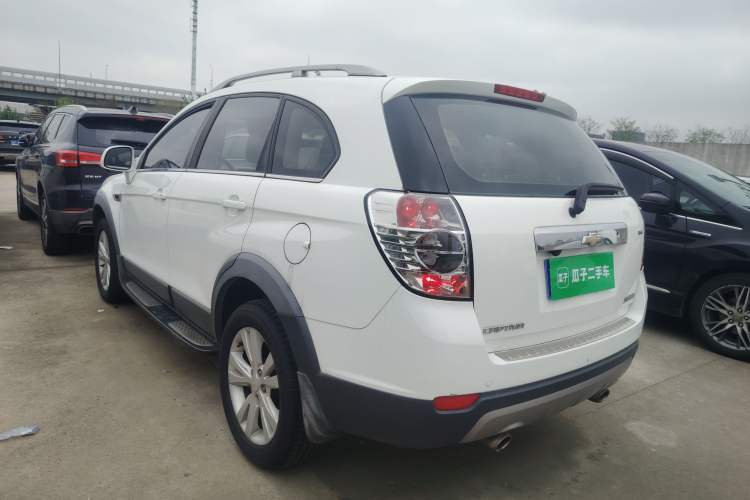 Used Chevrolet Captiva 2014 2.4L 4x4 Flagship Edition 7 Seats Rear Left 45 Deg