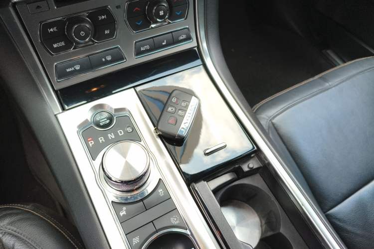 Used Jaguar XF 2015 XF 3.0 SC 80th Anniversary R-Sport Edition Vehicle Key