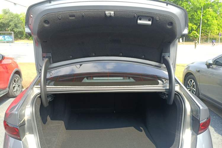 Used BYD Qin PLUS 2025 DM-i Smart Drive 120KM Superior Model
