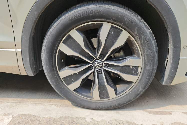 Used Volkswagen Tiguan L 2023 330TSI Automatic Two-Wheel Drive R-Line Flagship Edition Exterior 1