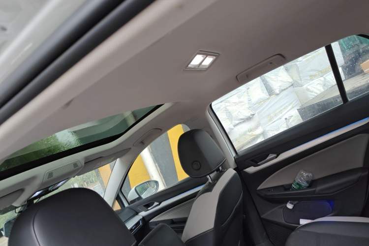 Used Volkswagen Golf 2021 280TSI DSG 30th Anniversary Edition Headliner