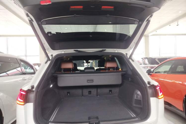 Used Volkswagen Touareg 2019 3.0 TSI Advanced Version China V Standard Trunk