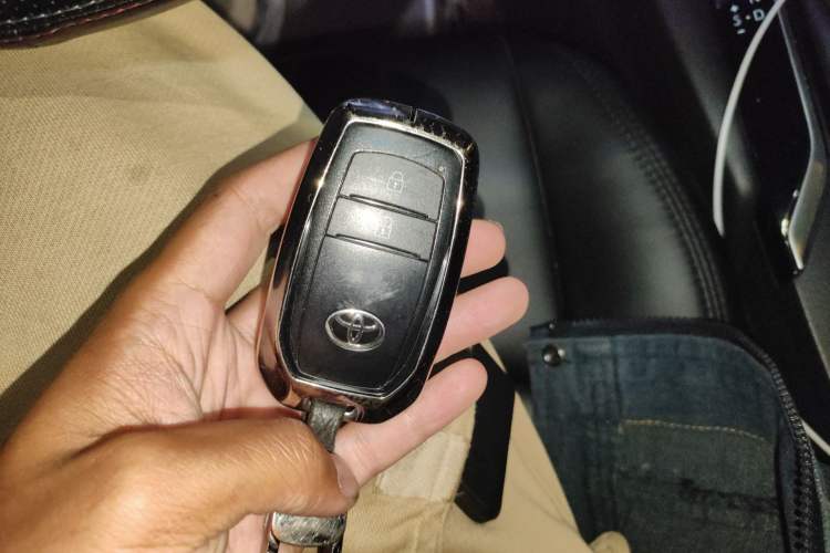 Used Toyota FRONTLANDER 2024 2.0L Smart Electric Hybrid Dual-Engine Leading Edition
