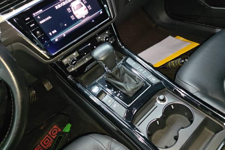 Used Volkswagen Phideon 2019 380TSI Two-Wheel Drive Business Edition China VI Standard
