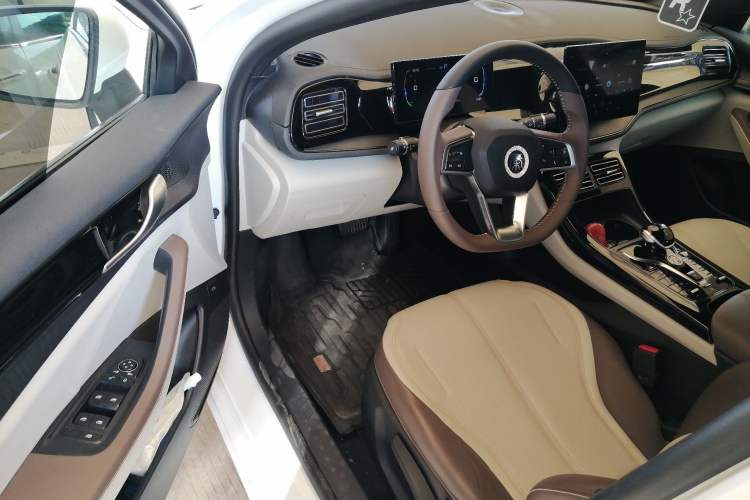 Used BYD Qin PLUS 2024 HONOR Edition DM-i 55KM Leading Model