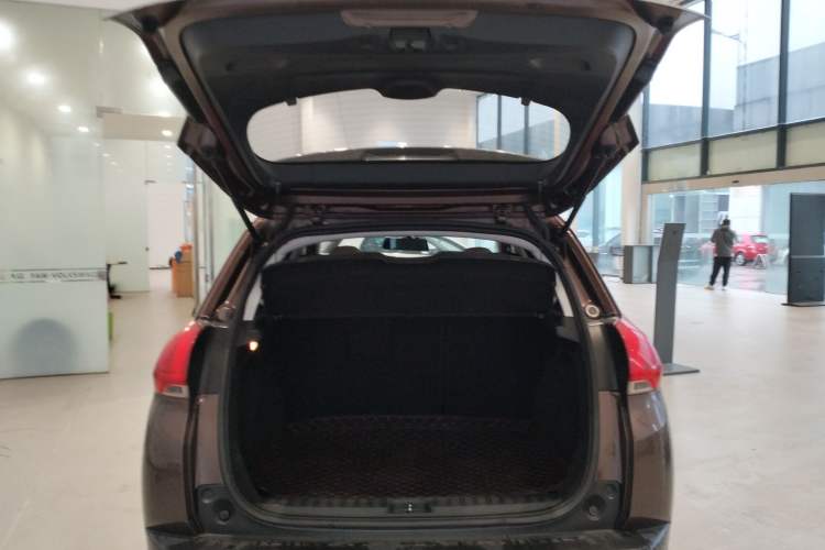 Used Peugeot 2008 2014 1.6L Manual Fashion Edition