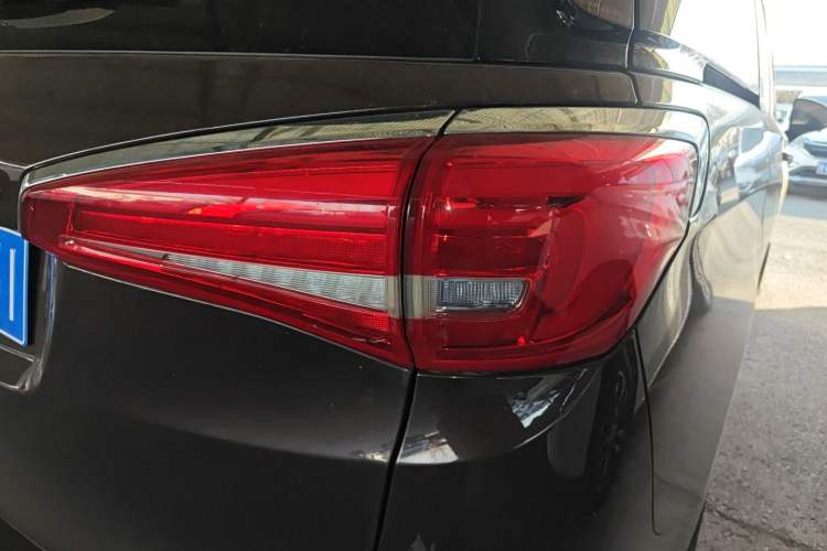 Used Buick GL8 2018 ES 28T Premium Model China VI Standard
