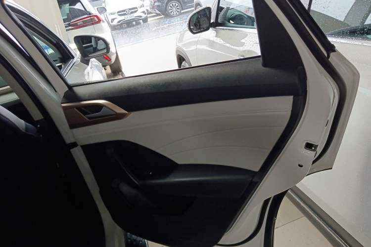 Used Volkswagen Tharu 2023 300TSI Two-Wheel-Drive Full Moon Edition