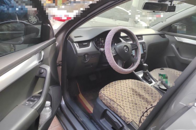 Used Skoda Octavia 2016 1.6L Automatic Chuanxing Edition Driver Seat