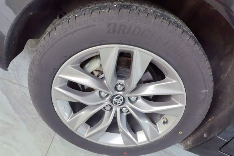 Used Toyota Avalon 2019 2.0L Luxury Edition China VI Standard