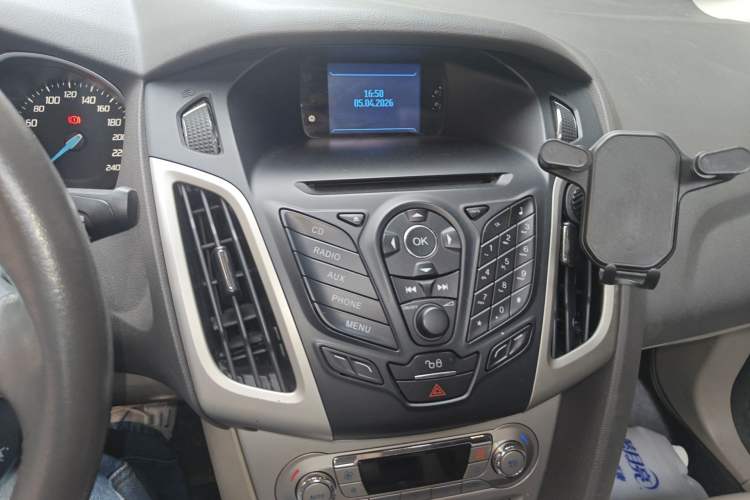 Used Ford Focus 2012 Sedan 1.6L Manual Fashion Edition