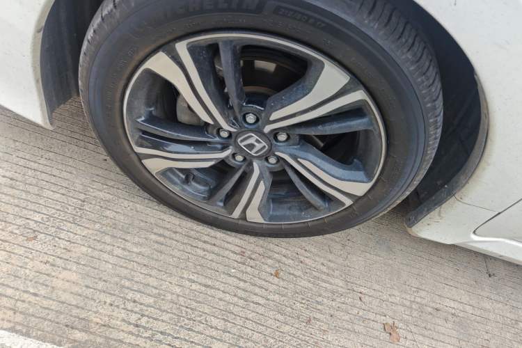 Used Honda Civic 2016 220TURBO CVT Prestige Edition Left Front Wheel Hub