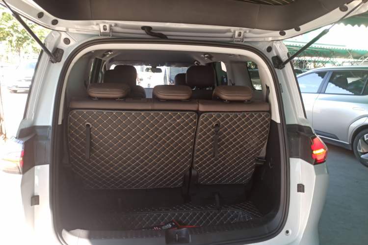 Used Wuling Wuling Starlight 730 2025 Model Pure Electric 500km Luxury Edition