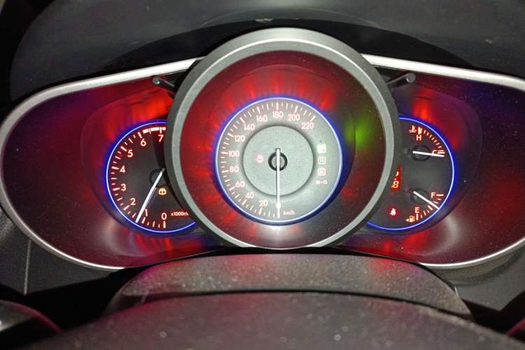 Used Mazda CX-7 2014 2.5L 2WD Fashion Edition