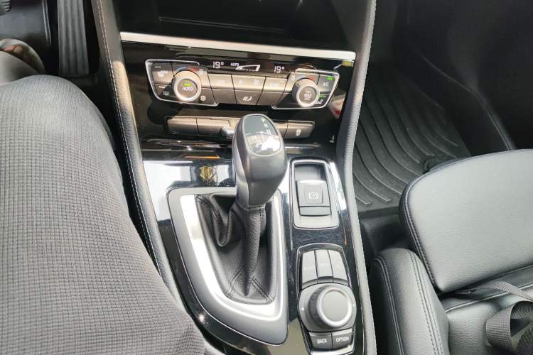 Used BMW 2 Series Active Tourer 2016 218i Sports Design Package Gear Lever