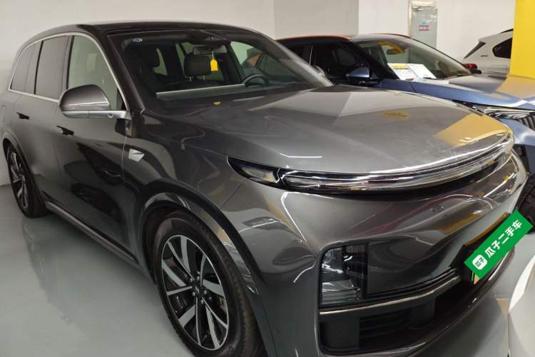 Used Li Auto L8 2023 Pro Model Front Right 45 Deg