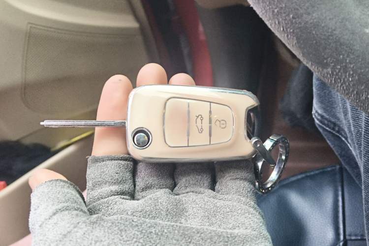 Used Hyundai Verna (older generation) 2010 Sedan 1.4L Manual Comfort GS
