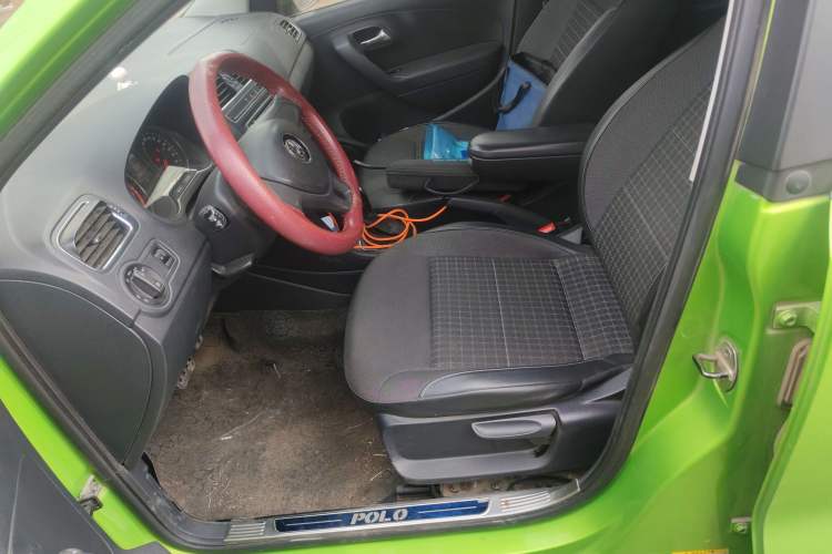 Used Volkswagen Polo 2014 1.4L Automatic Comfort Edition Left Front Seat