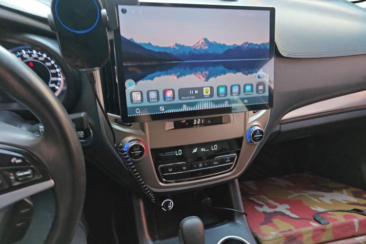 Used CHANGAN CS95 2017 2.0T Two-Wheel Drive Zhiyuan Edition
