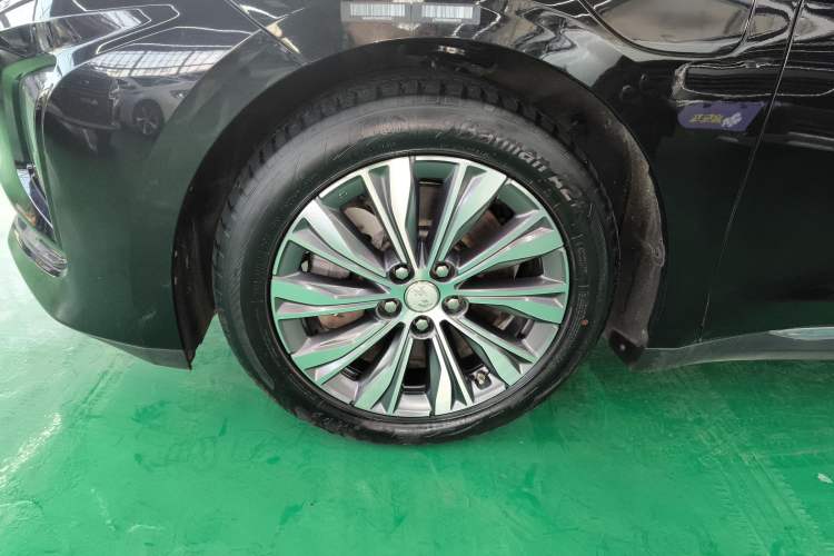 Used Hongqi E-QM5 2022 431 km Charge & Enjoy Edition