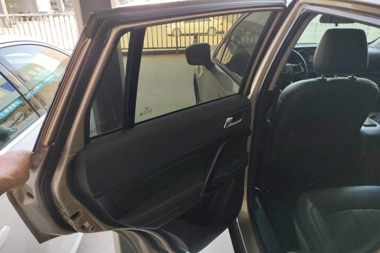 Used GAC Trumpchi GS4 2018 235T Automatic Two-Wheel Drive Luxury Smart Connectivity Millionth Anniversary Edition
