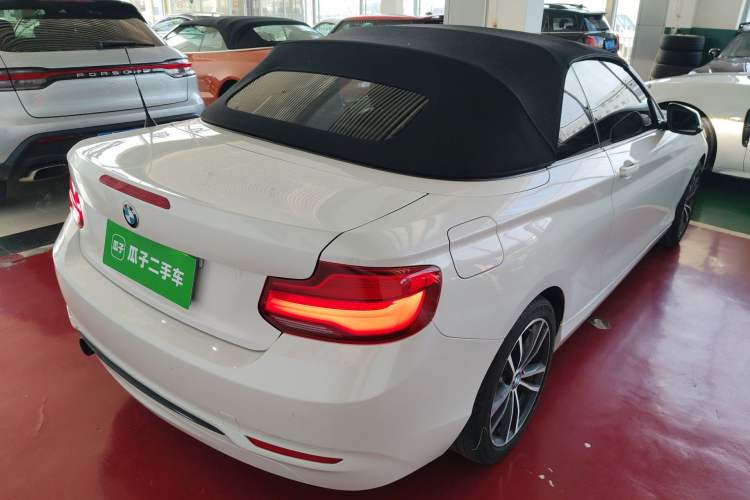 Used BMW 2 Series 2018 220i Convertible Coupe Sports Design Package
