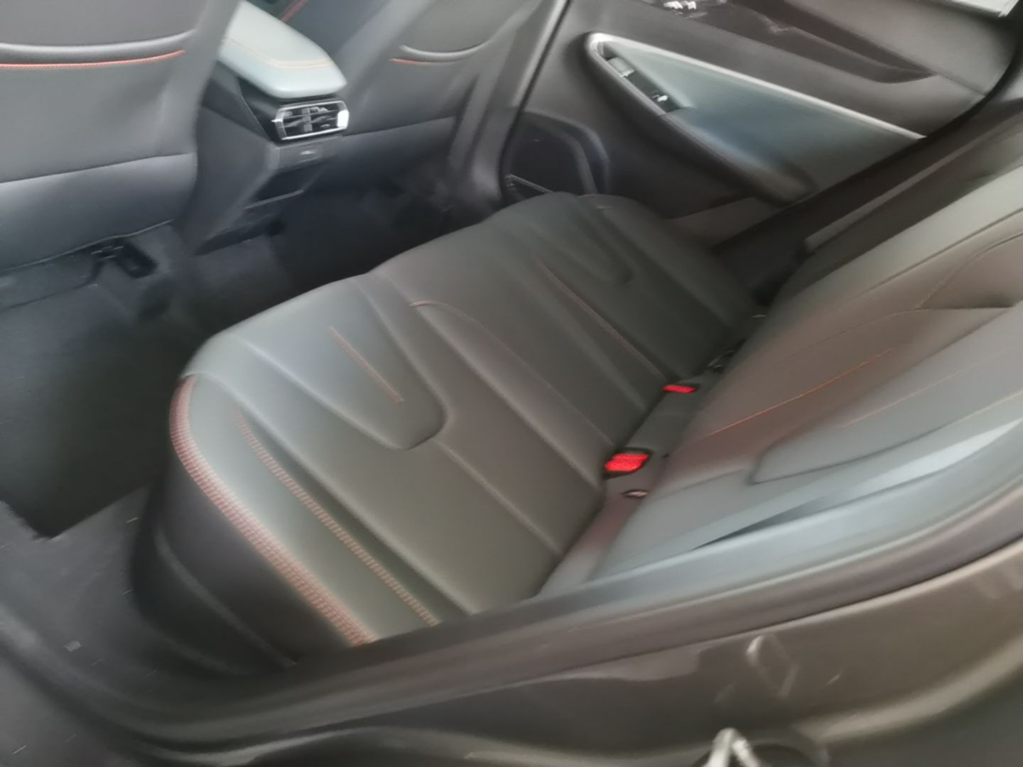 Geely Auto Emgrand X7 Sport 2024 1.5TD Dragon Edition — снимка 20